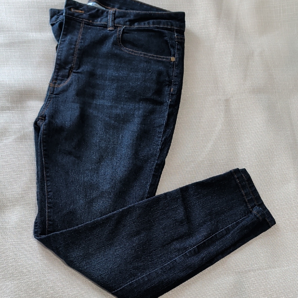 Time and Tru Womens Deep Indigo Skinny Jeans